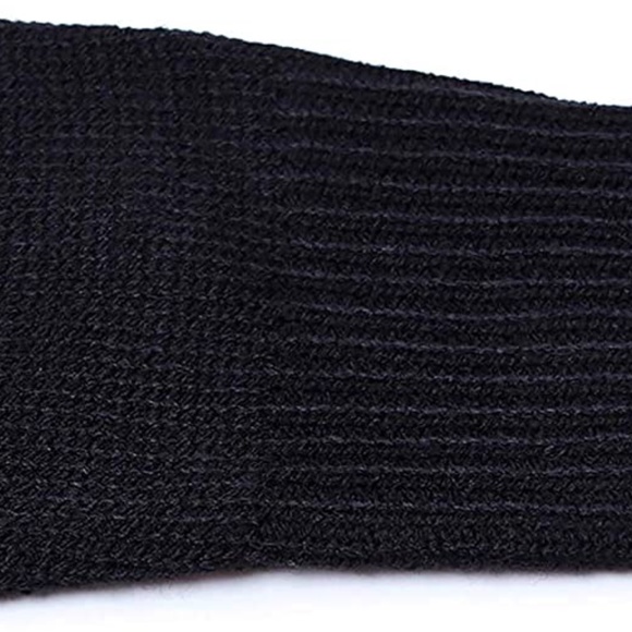 2xHP💝Women’s Heart Sweater in Black and White sz medium - Picture 6 of 6